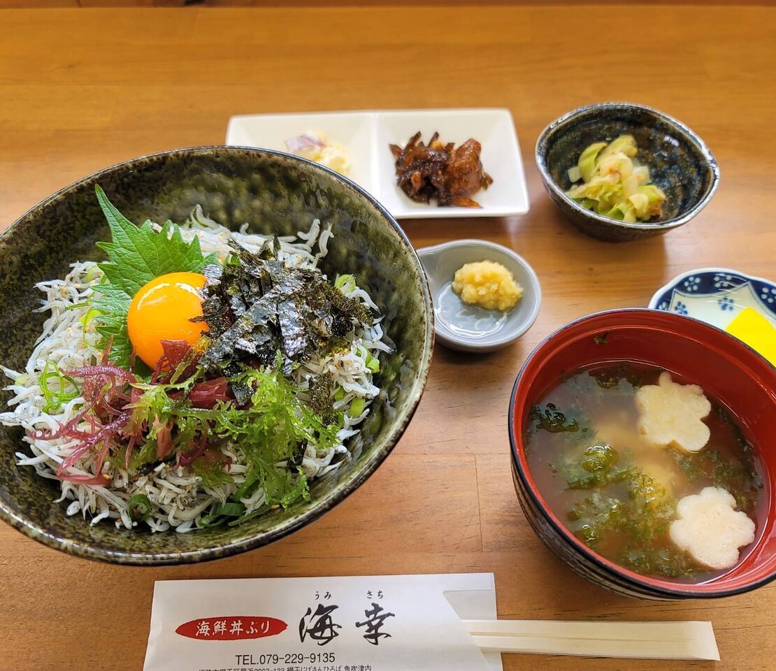 しらす丼 卵入り